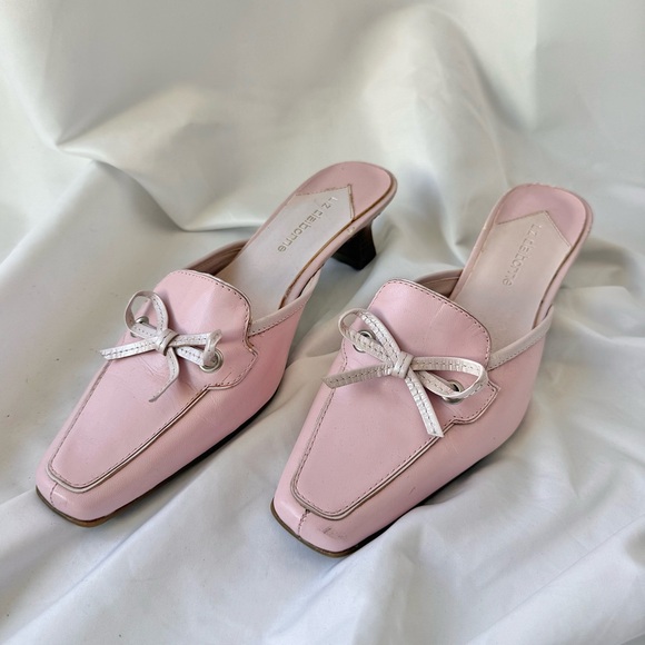 Liz Claiborne Shoes - Liz Clairborne Vintage Pink Coquette Bow Kitten Heels